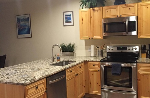 Mountain House Condo | Tenderfoot Lodge, Walk To Ski Lifts At Mountain House in Keystone