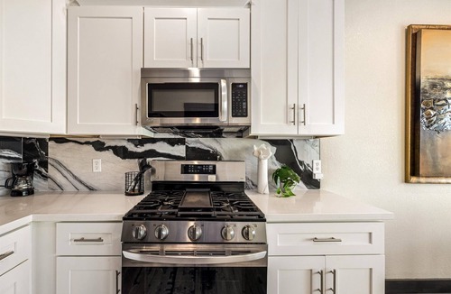 Bacliff House | Texas Sun - Waterfront & Dog-Friendly