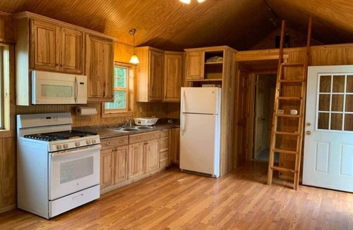 Houston House | The Airstrip Ranch: 3-Bedroom Cabin on 100 Acres