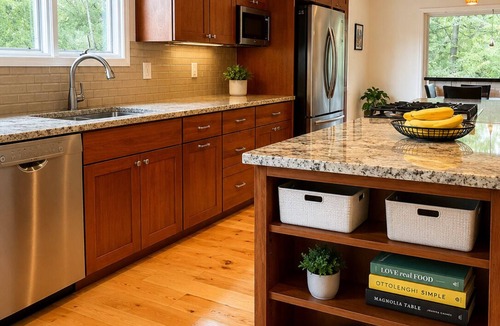 Turnagain House | The Anchorage Sweet Spot w/Cinema, Gym and Deck