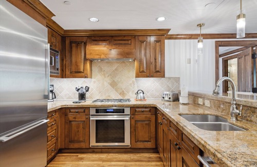 Downtown Hotel | The Aspen Mountain Residences 2 Bedroom Mountainside