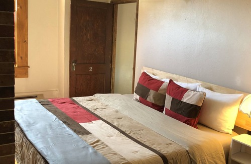 Silverton Hotel | The Avon