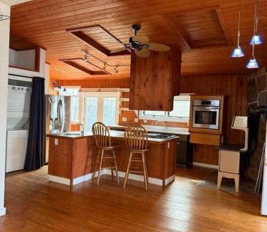 Black Mountain House | The Bell Moon Cottage - half a block from downtown