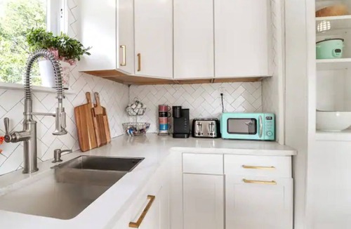 Wyoming House | ~The Boho Vibe House~Hot Tub~Free Parking!