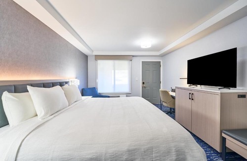 Buzzards Bay Hotel | The Bridgeway