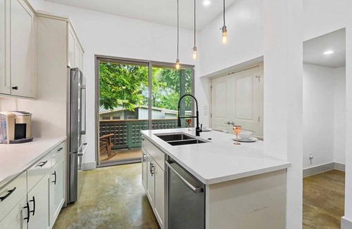 Blackshear-Prospect Hill House | The Bright House | Lux & Comfort | 5* Location