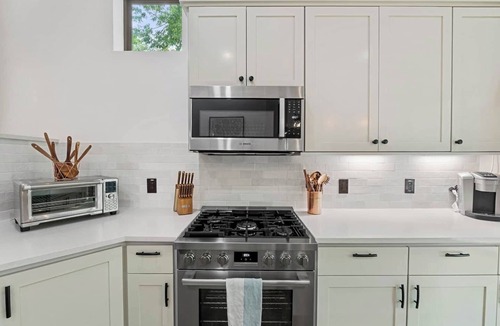 Blackshear-Prospect Hill House | The Bright House | Lux & Comfort | 5* Location