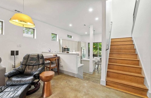 Blackshear-Prospect Hill House | The Bright House | Lux & Comfort | 5* Location