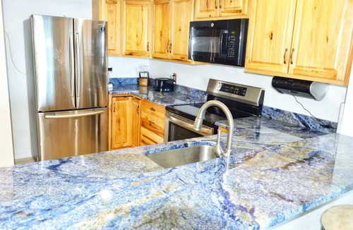 Old Orchard Beach Condo | The Brunswick Penthouse with Panoramic Oceanfront Balconies-2 bedroom/2.5 bath