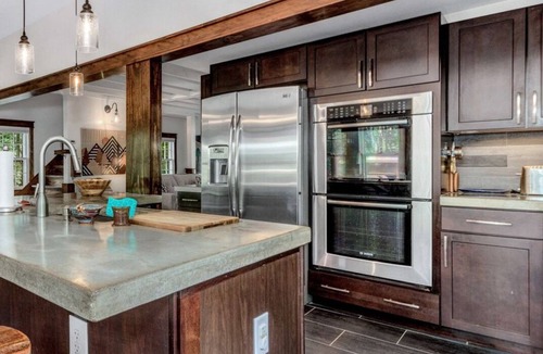 Black Mountain House | The Bygone Bungalow near Black Mountain Golf Course and Lake Tomahawk