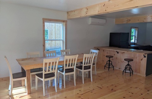 Tamworth Cabin | The Cabins at Timber Ridge - 6 Cabin Group Retreat - Weddings, Reunions, Clubs