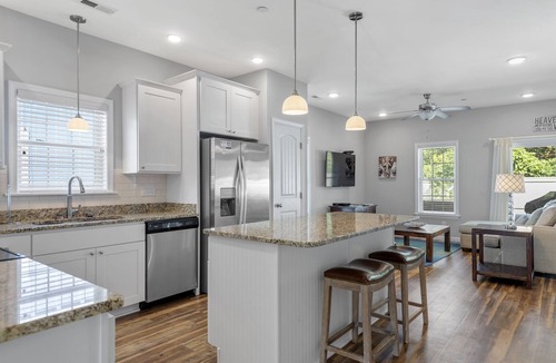 Bermuda Bay House | The E Gull Has Landed: Private Spa, Shared Pool