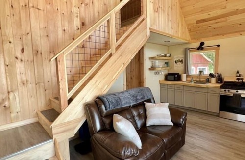 Shawmut Cabin | The Escape | Steps to the Sand