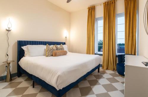 Downtown Apartment | The Francesca - Apt 334