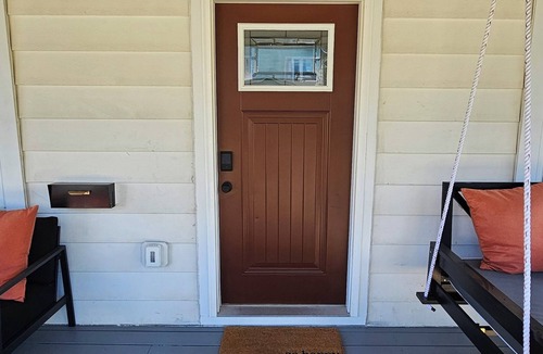 Weinland Park House | The Funky Fun Haus - Pickleball, Hot Tub, Arcade