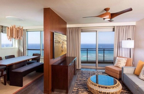 Waikiki Resort | The Grand Islander, a Hilton Grand Vacations Club - 1 Bedroom Premier Luxury - Ocean View - 1DL