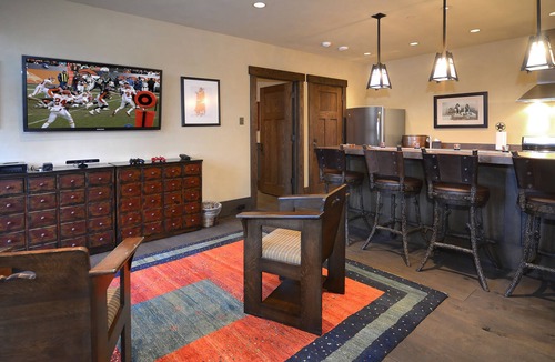 Mount Crested Butte House | The Gray Fox! Luxury, Hot tub, Sauna, Ski in/out