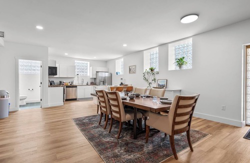 Old North Columbus Apartment | The Hall - New 3BD/2.5BA Church Apt Near OSU. Perfect for Groups & Families