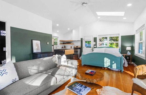 Agate Cottage | 'the Hammersley' Luxury Waterfront Estate!