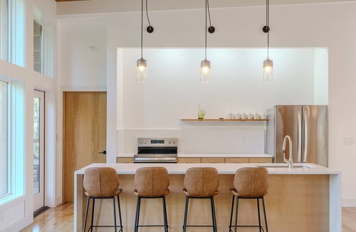 McArthur Cabin | The Hollow House-A Modern Affordable Luxury Escape