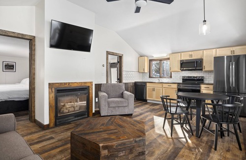 Bartlett House | The Inn & More