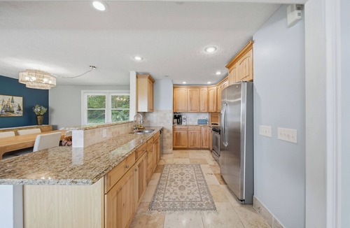 Northlakes House | The Lake Hickory Retreat- Waterfront Pet Friendly Home Away From Home!