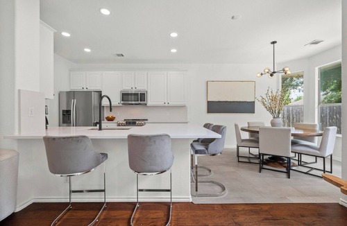 Lake Pointe House | The Lake Pointe Retreat!
