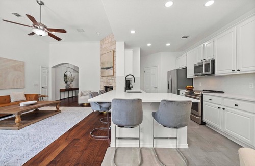 Lake Pointe House | The Lake Pointe Retreat!