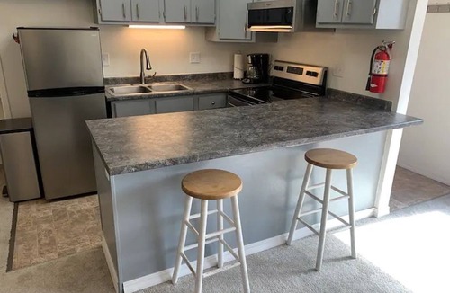 Fairview Apartment | 🚀 The Landing Pad 🛬 Loaded 1 Bedroom Apartment! 🏡