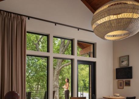 Lockhart Hotel | The Leona