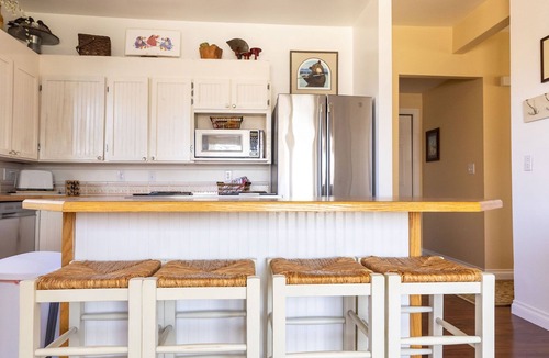 Sitka House | The Lincoln Street House