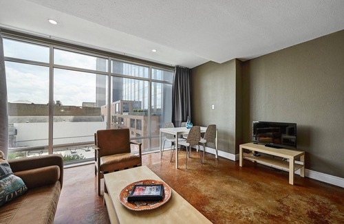 Waller Creek District Apartment | The Littlefields by Lodgewell | Amazing Views | B8
