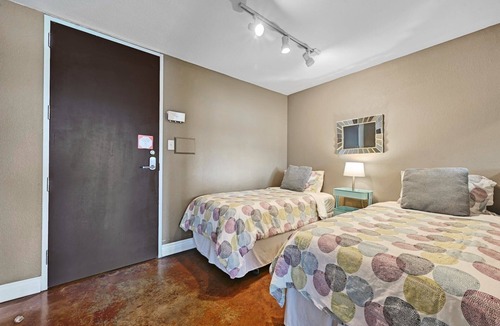 Waller Creek District Apartment | The Littlefields by Lodgewell | Amazing Views | B8