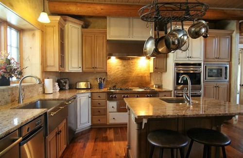 Three Peaks House | The Lodge at Eagles Nest, Luxury Home with views, Hot tub, Deck, 3 Master Suites