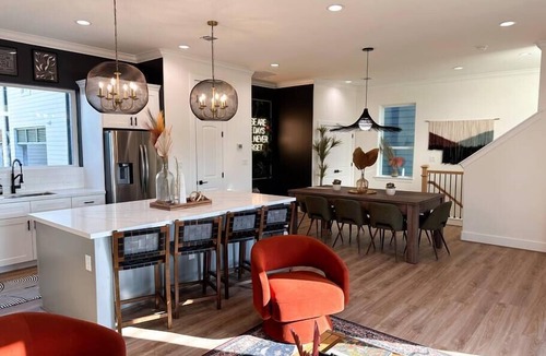 South Central Houston House | The Oasis Checkmate HTX Rooftop