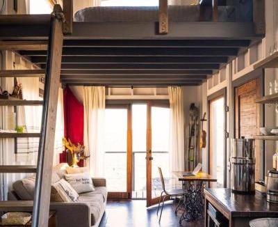 Pahoa House | THE PHOENIX HOUSE - EPIC Tiny Home Gem on Volcanic Lava Field!
