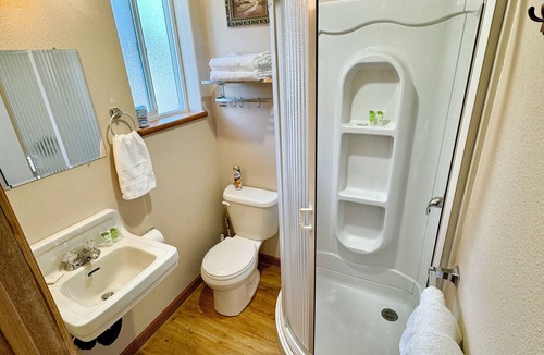 Craig Apartment | The Queen View Mini Suite A