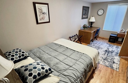 Craig Apartment | The Queen View Mini Suite A
