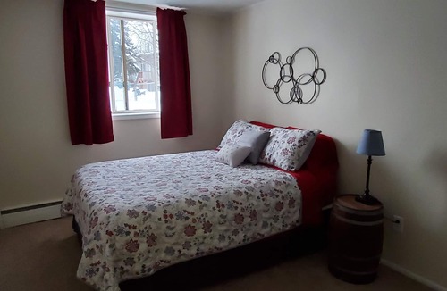 Spenard Apartment | The Quiet Spot in the not so quiet city aka Spenard Anchorage