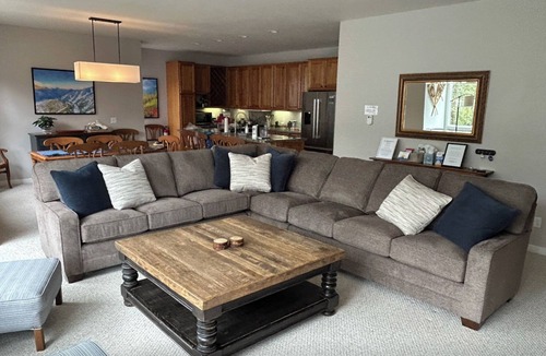 Old Town Condo | The Riverside Sanctuary: Cozy Old Town Escape