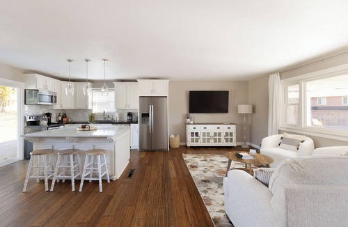 Castle Rock House | The Rustic Retreat