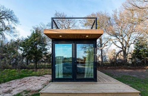 Waco Hotel | The Stable Tiny Container Home-12 min to Magnolia