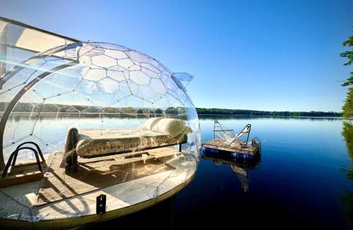 Monmouth House | The StarGazer Floating Dome