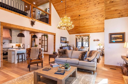 Sugar Mountain House | The Sugar Chalet - Luxury home on Sugar, easy access, views!
