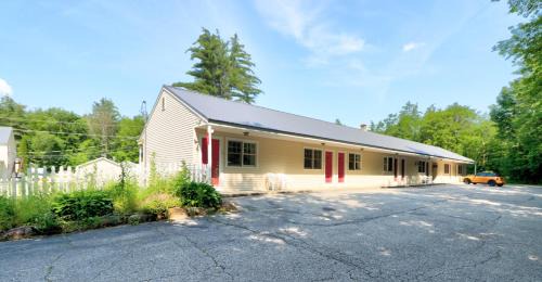 Bartlett Hotel | The Villager Motel