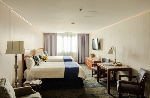 Downtown Anchorage Hotel | The Voyager Inn