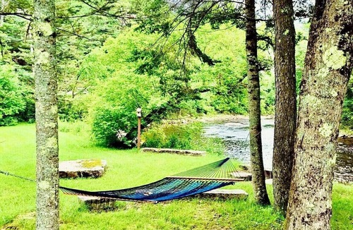 Bloomfield House | The wander-in Camper River Front, 1BR, Firepit