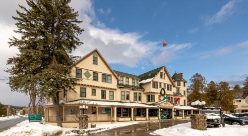 Jackson Hotel | The Wentworth