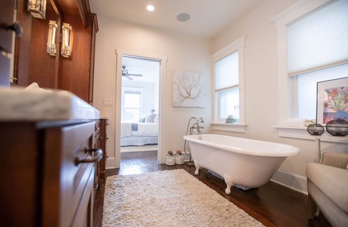 Victorian Village House | This house is a 2 bedroom(s), 2.5 bathrooms, located in Columbus, OH.