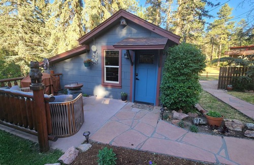 Cascade-Chipita Park Cabin | This mountain cabin is perfect for a couple or single person get away.
